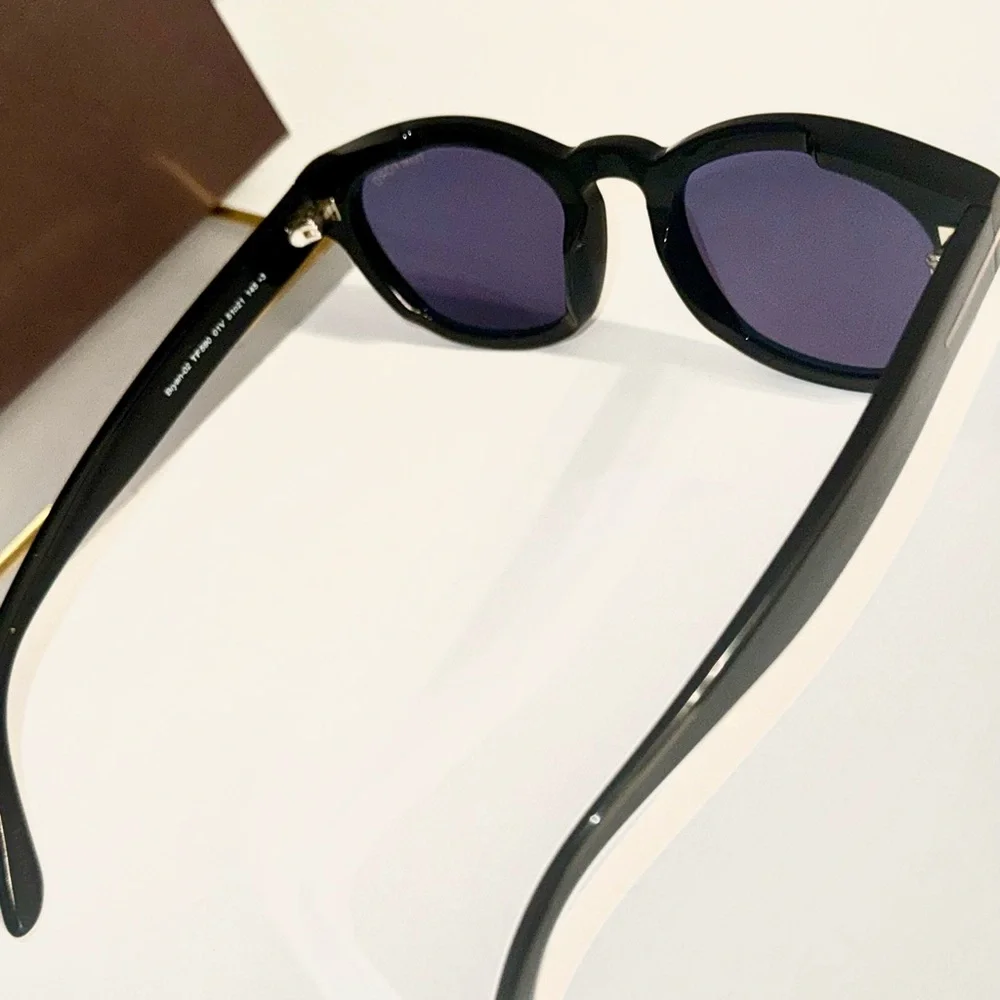 Authentic Tom Ford Sunglasses With Case and Box